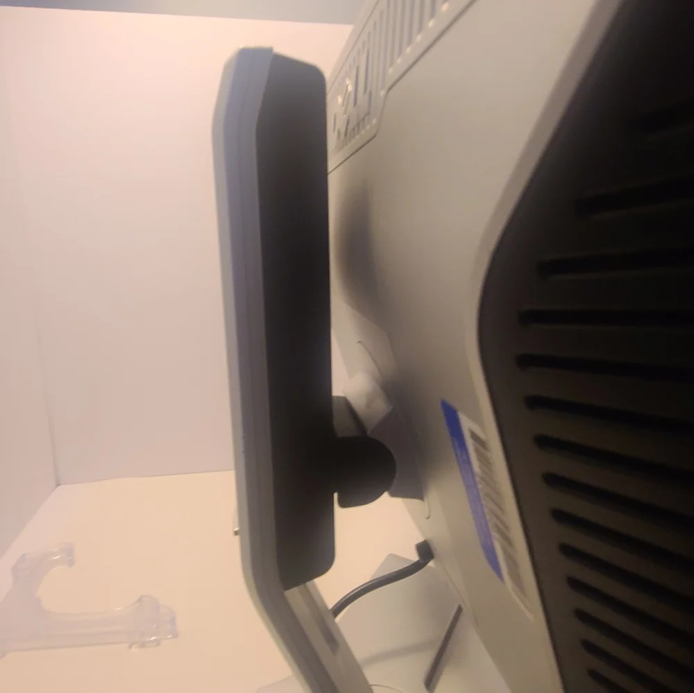 Dell 1908WFP LCD Monitor I do have some scratches on the screen. Look at picture